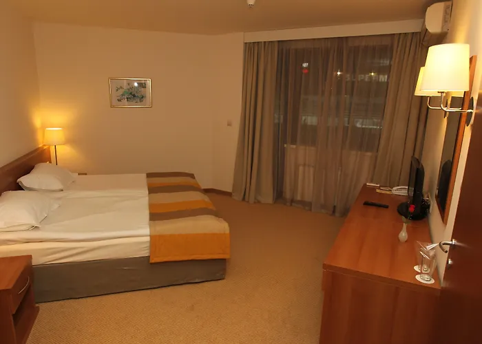 فندق Four Points By Sheraton 4*