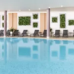 Four Points By Sheraton 호텔 4*