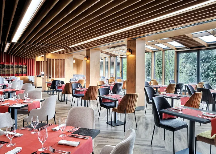 Four Points By Sheraton 호텔 4*