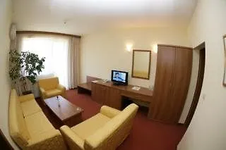 Four Points By Sheraton 酒店 4*